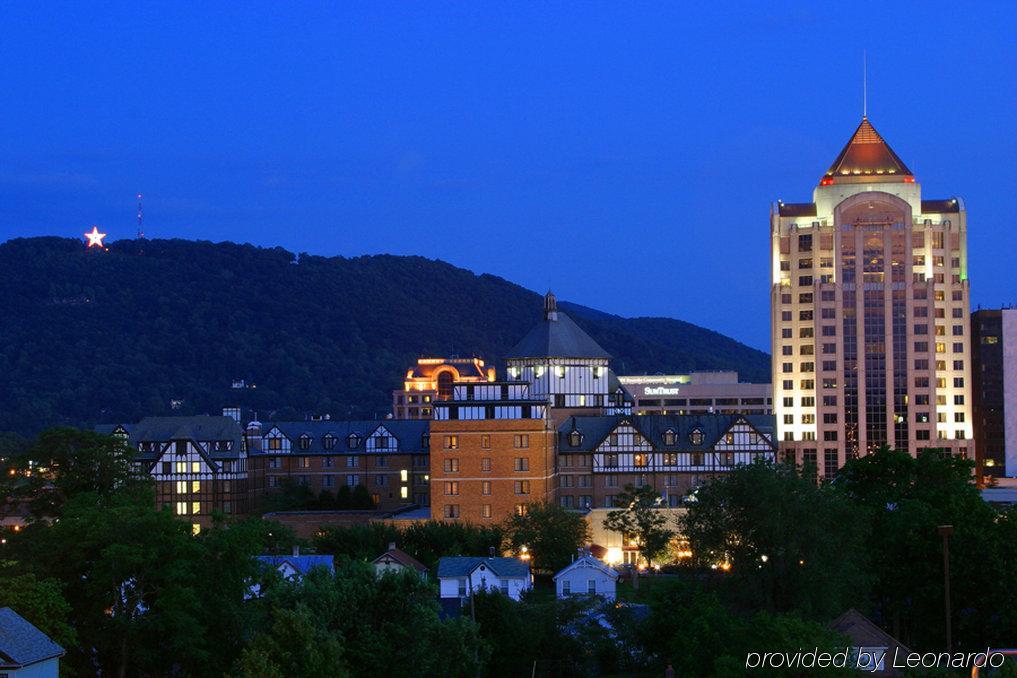 Holiday Inn Roanoke - Tanglewood Route 419 & I 581, An Ihg Hotel Eksteriør billede